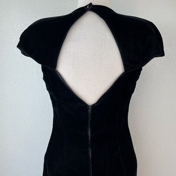 Vintage Roberta Womens Black Velour Evening Dress with Open Back Size 13-14 - Picture 5 of 8